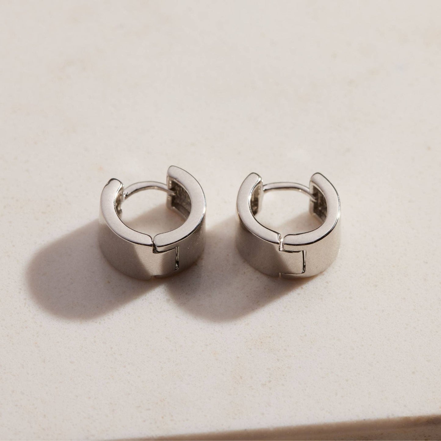 N&S Silver Classic Huggies