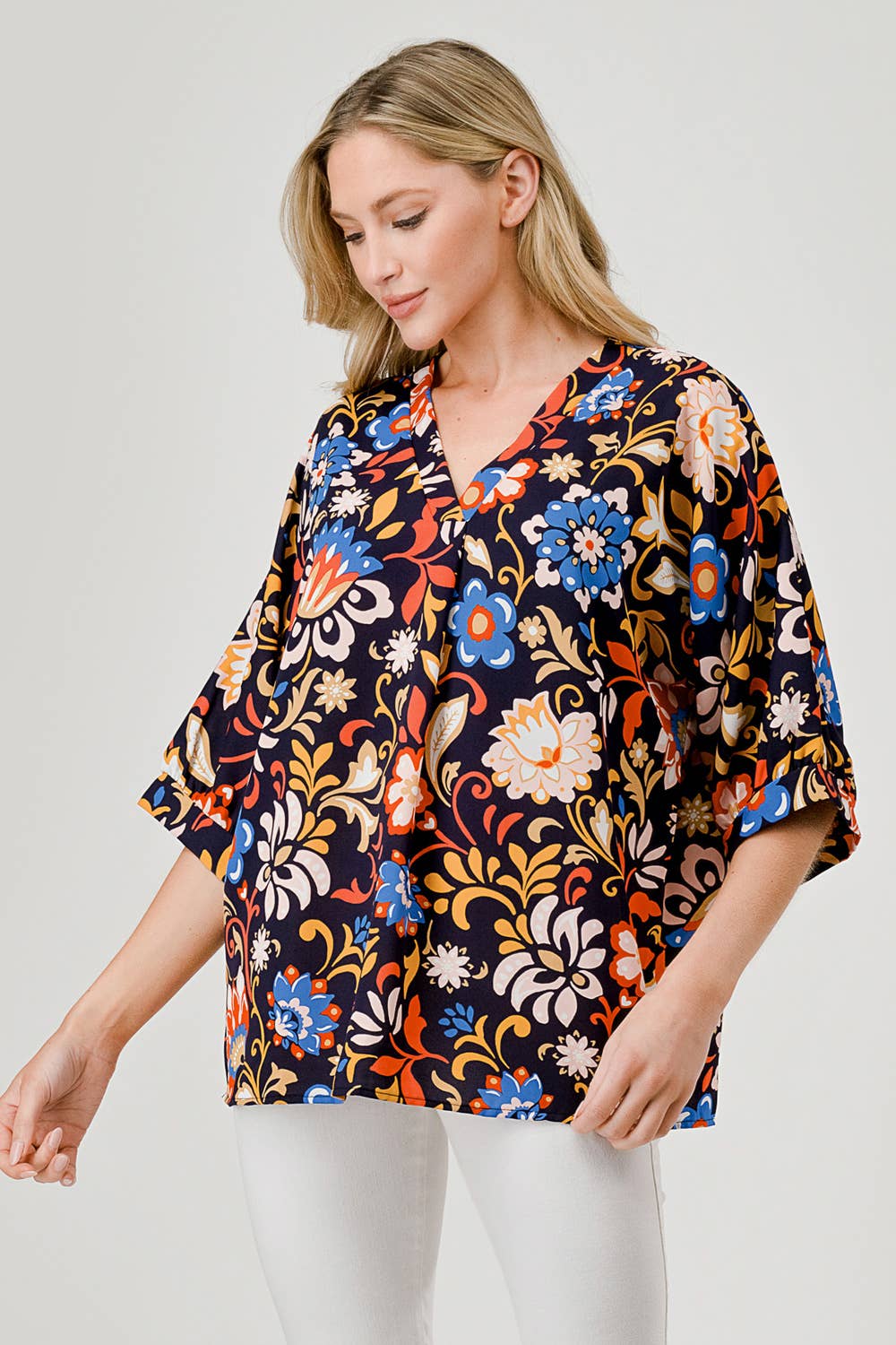 PLUS SIZE- Short 3/4 Sleeve Floral Print V-Neck Top