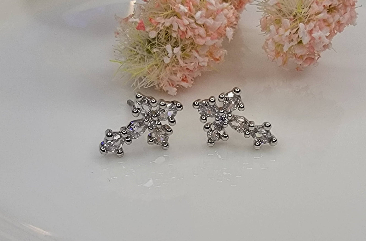 CROSS POST EARRINGS Silver