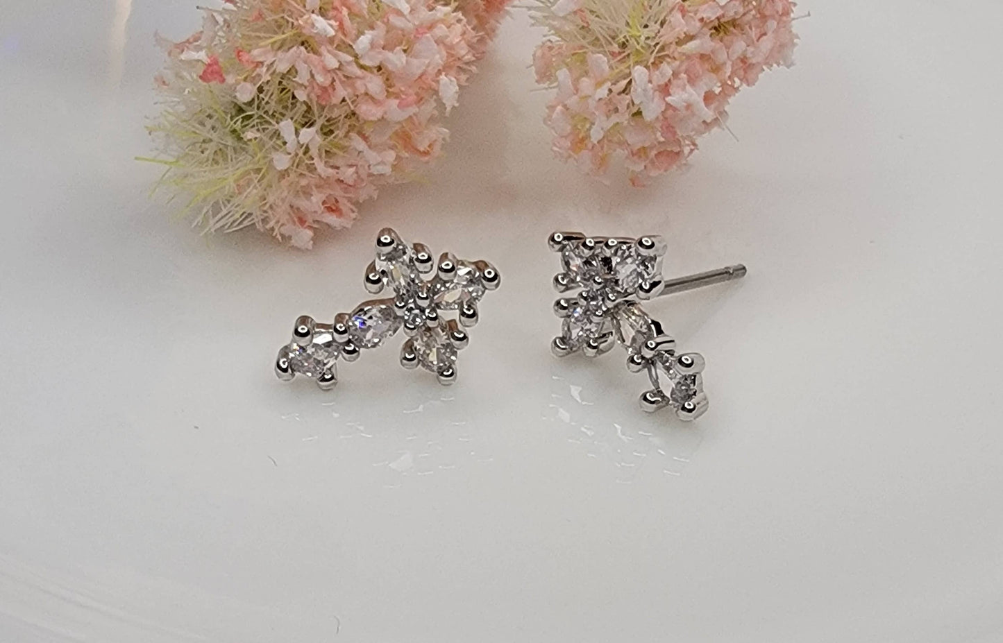 CROSS POST EARRINGS GOLD