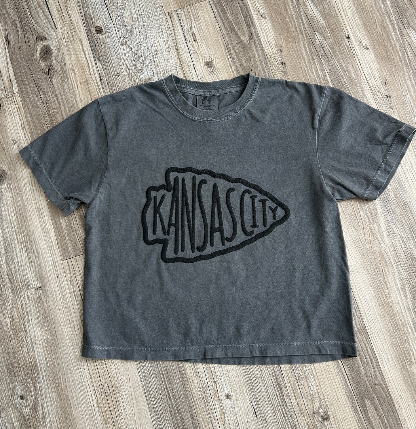 Cropped KC Arrowhead Tee