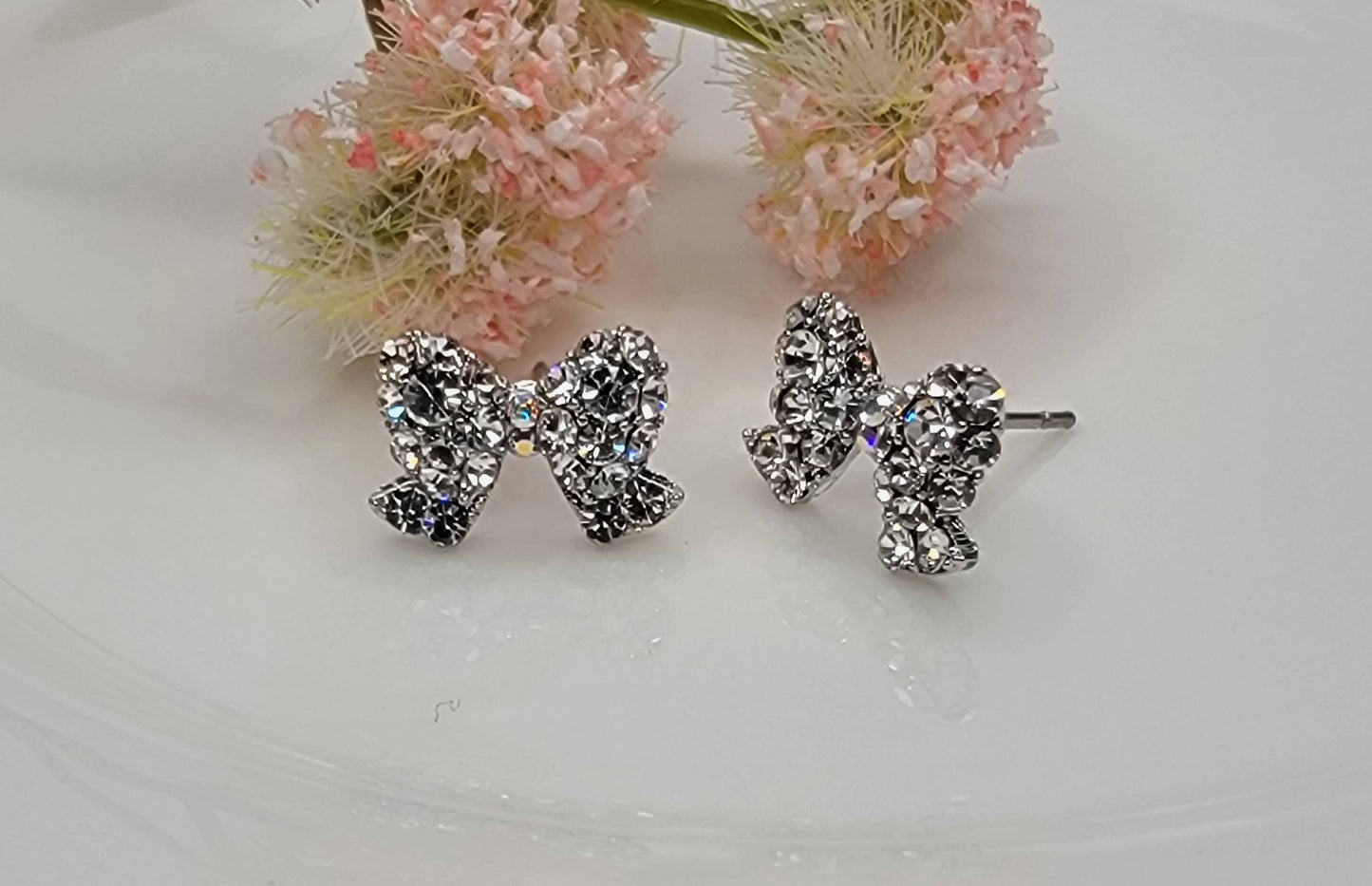 SMALL BOW STUD EARRINGS