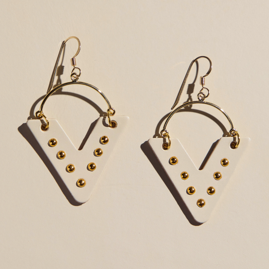 Ecru Studded Sutton: Gold